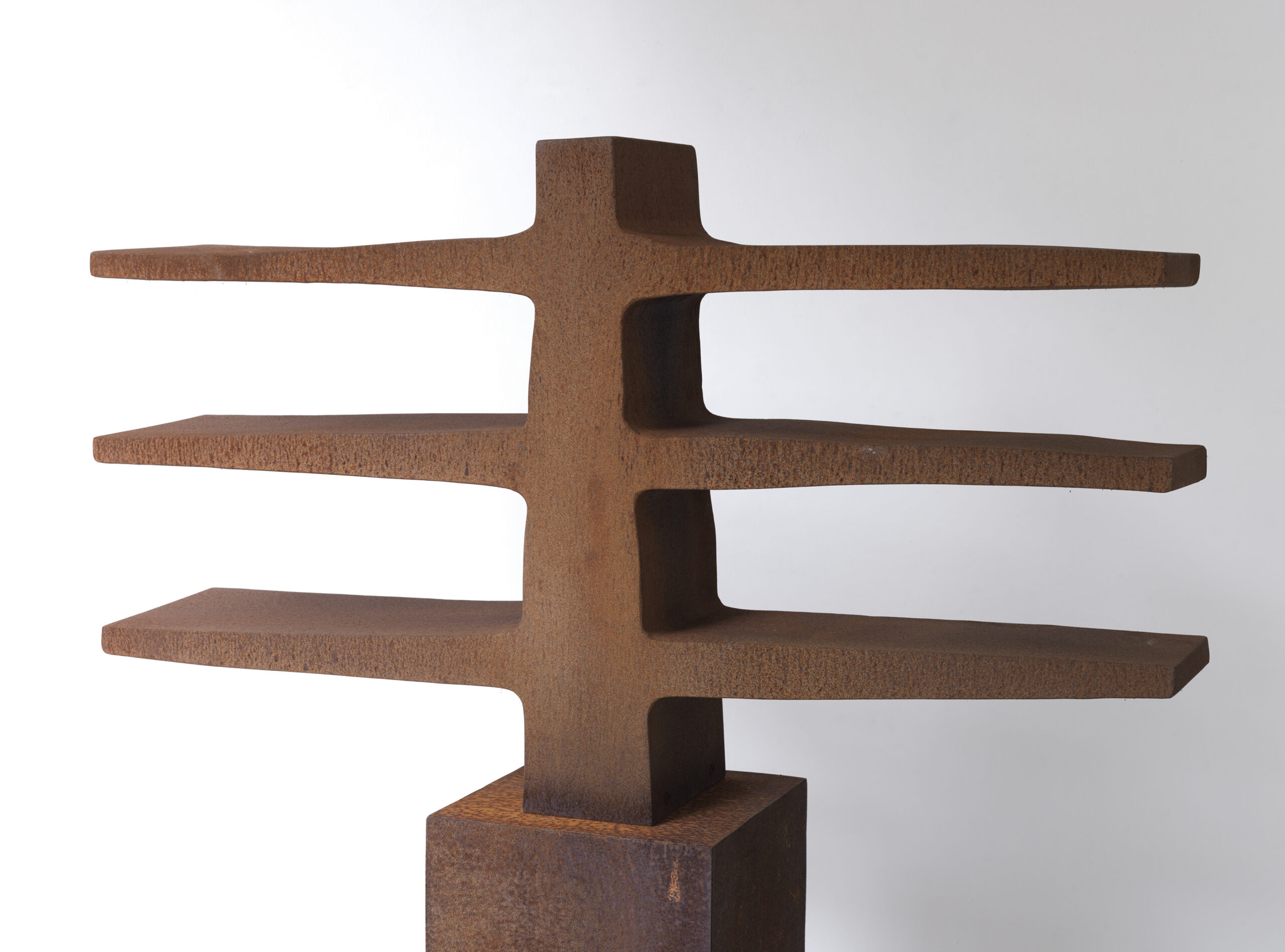 Warffemius, stretching out, 2010, cortensteel, edition 6, 62 x 105 x 20 cm