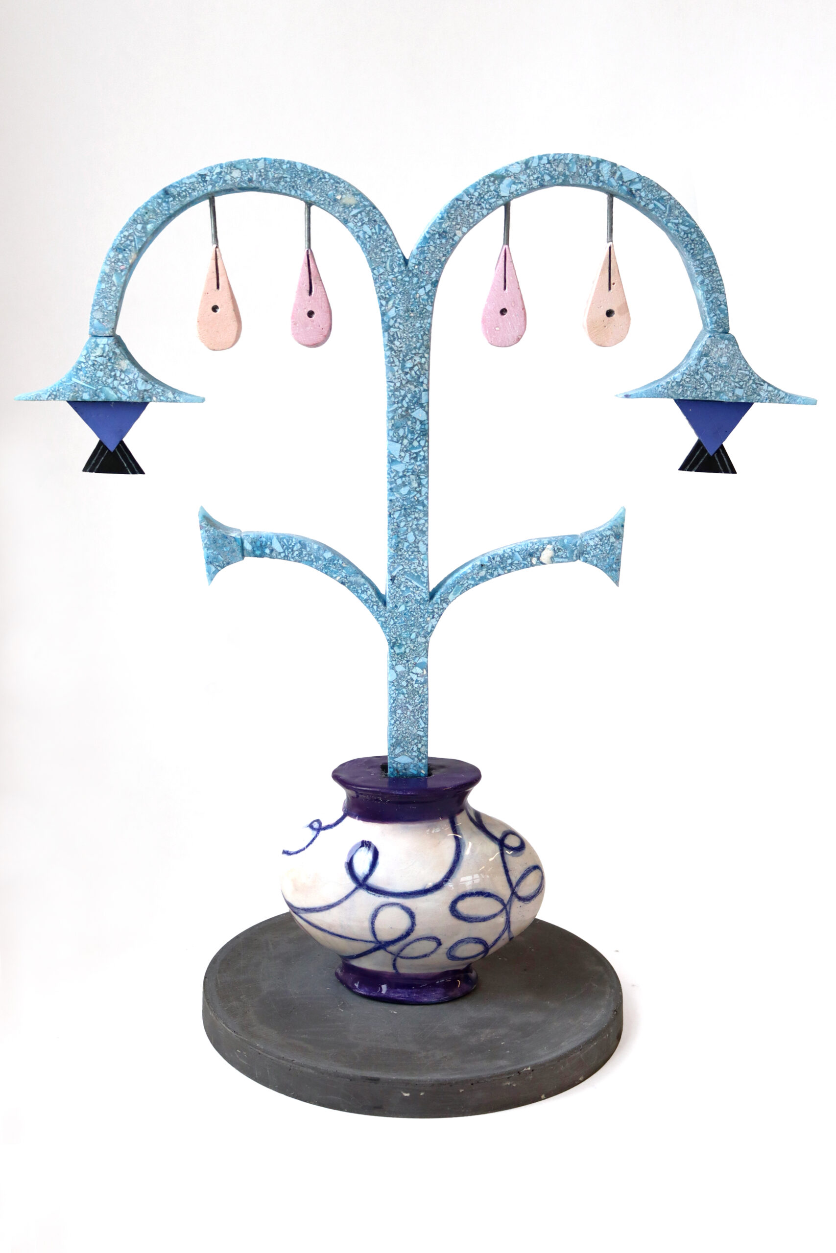 Warre Mulder
Beneficial Plant (Barnacle Tree) (2025)
53 x 26 x 43,5 cm
epoxy with pigmented pieces of resin, ceramics, acrylic resin, paint